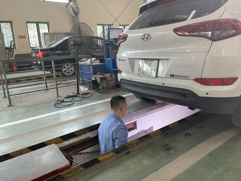Kiến nghị cho phép các trung tâm đăng kiểm được thu phí làm ngoài giờ -0