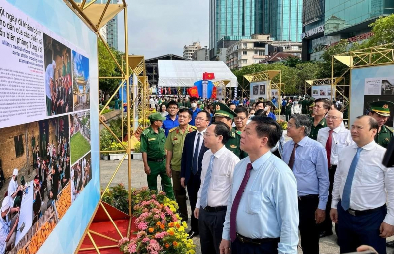 “Tự hào một dải biên cương” với những hình ảnh giàu cảm xúc -0
