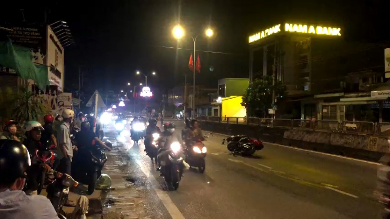 Va chạm giữa 2 xe mô tô, 2 người thương vong  -0