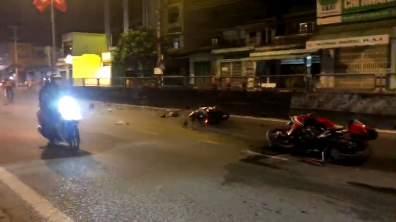 Va chạm giữa 2 xe mô tô, 2 người thương vong  -1