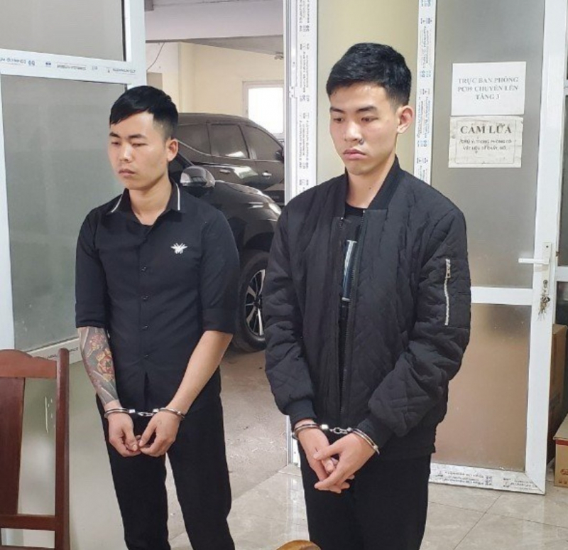 Bán kẹo, ke chất ma túy tại quán Pub The Legend -0