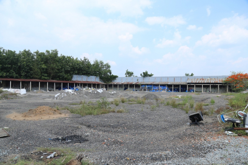 Bắt tạm giam giám đốc chỉ đạo chôn lấp trái phép hơn 25 tấn chất thải -0