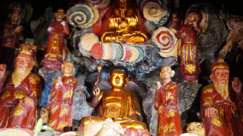 tượng phật niêm hoa vi tiếu chùa kiến sơ.jpg -0