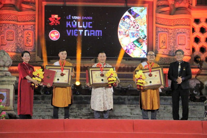 Nhiều kỷ lục Việt Nam được xác lập tại Festival Nghề truyền thống Huế 2023 -0