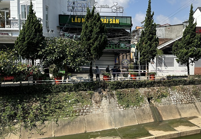 Thanh niên 19 tuổi bị đâm tử vong lúc rạng sáng -0