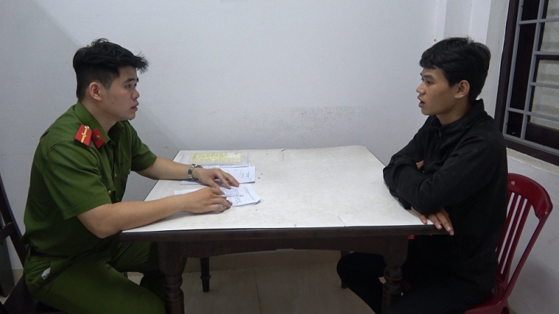 Cần tiền tiêu xài, nam thanh niên đến Công an báo tin giả bị cướp tài sản  -0