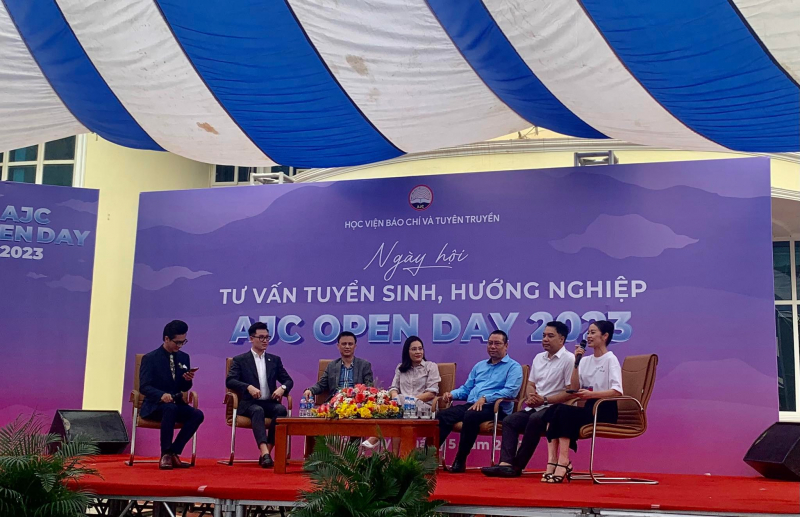 Học viện Báo chí và Tuyên truyền tổ chức Ngày hội Tư vấn, tuyển sinh hướng nghiệp năm 2023 -0
