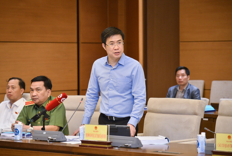 Sửa luật để tạo điều kiện cho công dân trong lĩnh vực xuất nhập cảnh, bảo đảm ANTT -0