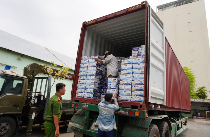 Khởi tố, bắt tạm giam giám đốc công ty nhập lậu sữa từ Mỹ về Việt Nam -0