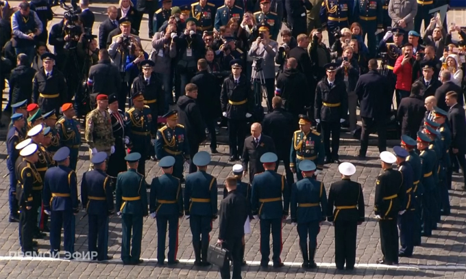 Nga duyệt binh Chiến thắng: Tổng thống Putin ca ngợi lực lượng chiến đấu ở Ukraine -0