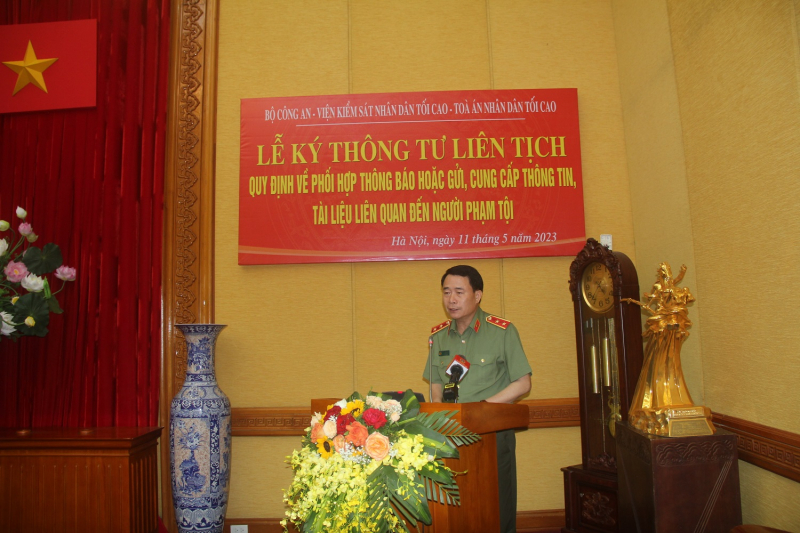 Ký Thông tư liên tịch phối hợp thông báo hoặc gửi, cung cấp thông tin, tài liệu liên quan đến người phạm tội -0