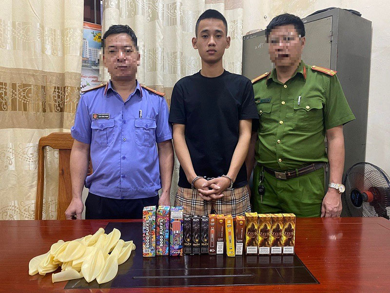 Triệt xóa nhiều đầu mối phân phối, kinh doanh thuốc lá điện tử, bóng cười -0