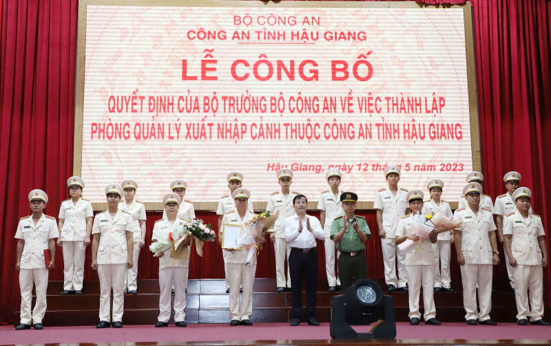 Thành lập Phòng Quản lý xuất nhập cảnh Công an tỉnh Hậu Giang -0