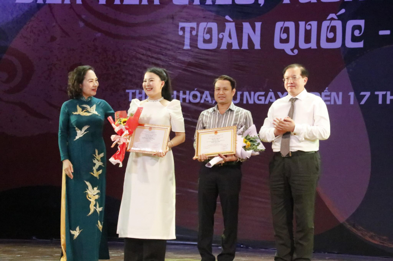 Tôn vinh tài năng trong nghệ thuật Tuồng và Dân ca kịch -0