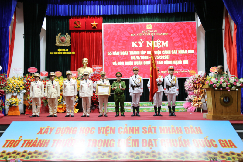 Học viện CSND đón nhận Huân chương Lao động hạng Nhì -0