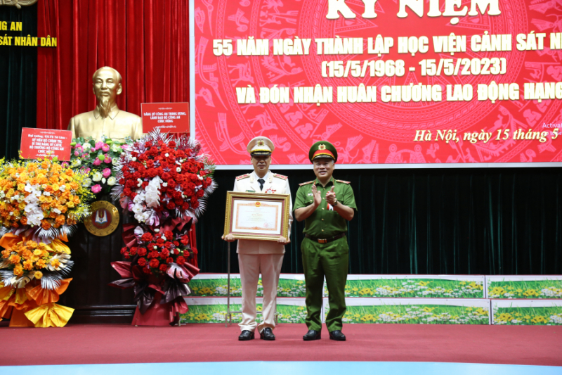 Học viện CSND đón nhận Huân chương Lao động hạng Nhì -0
