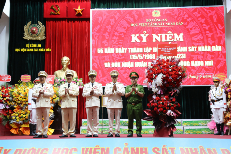 Học viện CSND đón nhận Huân chương Lao động hạng Nhì -0
