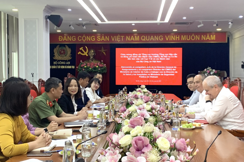 Đẩy mạnh quan hệ hợp tác giữa Bộ Công an Việt Nam và Bộ Nội vụ Cuba trong lĩnh vực y tế -0