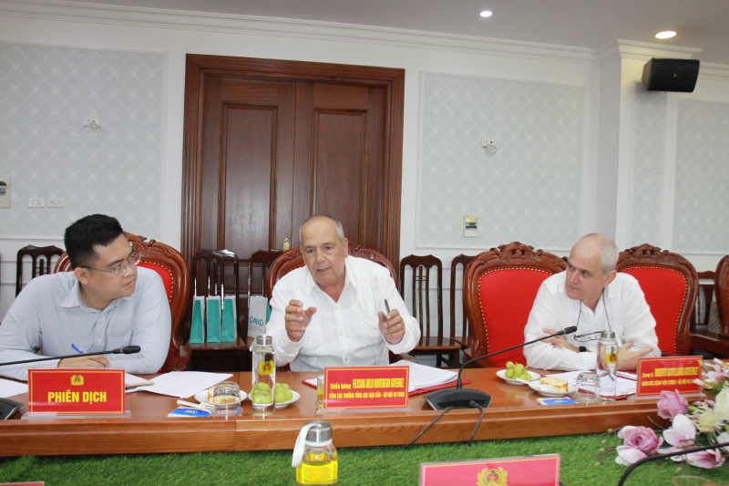 Đẩy mạnh quan hệ hợp tác giữa Bộ Công an Việt Nam và Bộ Nội vụ Cuba trong lĩnh vực y tế -0