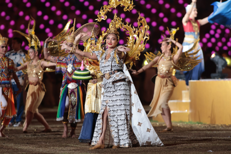 Những hình ảnh ấn tượng lại lễ bế mạc SEA Games 32 -0