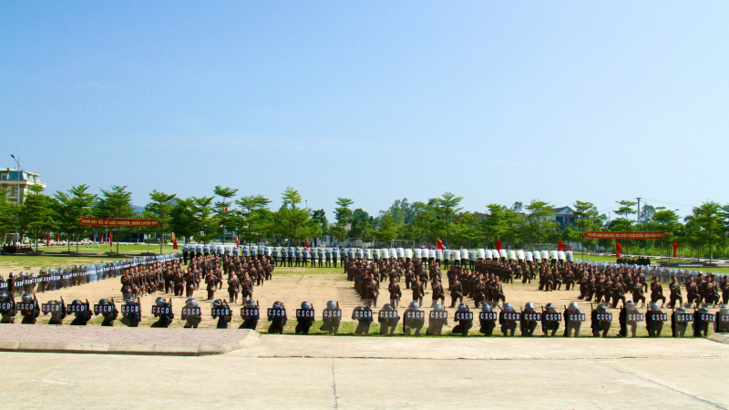 Bế giảng khóa huấn luyện chiến sĩ mới thực hiện nghĩa vụ CAND năm 2023 -0