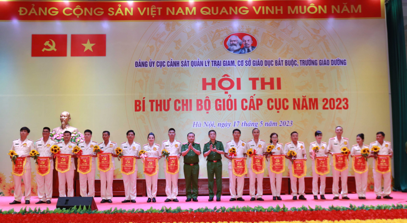 Sôi nổi chung kết hội thi Bí thư chi bộ giỏi lực lượng Cảnh sát trại giam -4