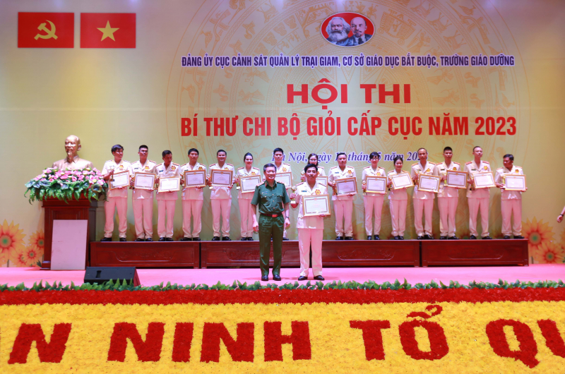 Sôi nổi chung kết hội thi Bí thư chi bộ giỏi lực lượng Cảnh sát trại giam -0