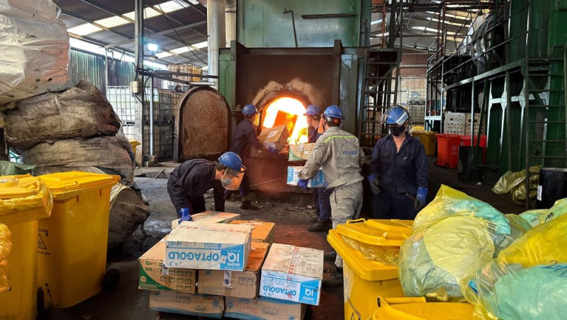 Tiêu hủy hàng ngàn sản phẩm hàng giả, hàng lậu  -0