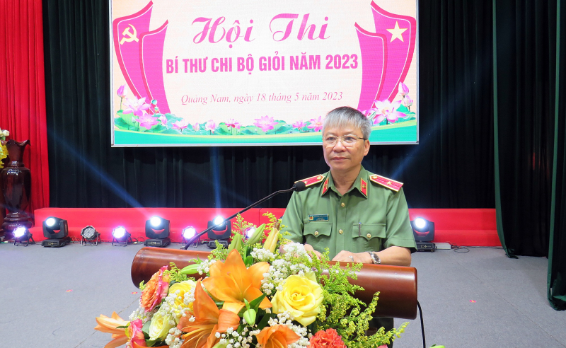 15 thí sinh tranh tài tại vòng chung kết Hội thi Bí thư Chi bộ giỏi -0