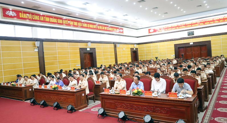 Tuyên dương 22 tập thể và 30 cá nhân điển hình