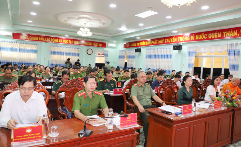 Công an tỉnh Sóc Trăng lấy ý kiến về 5 dự án Luật do Bộ Công an chủ trì soạn thảo -0