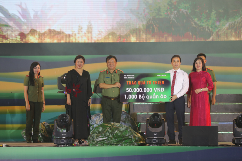 Bản tráng ca về những dấu son lịch sử của dân tộc từ “Thủ đô gió ngàn” -0