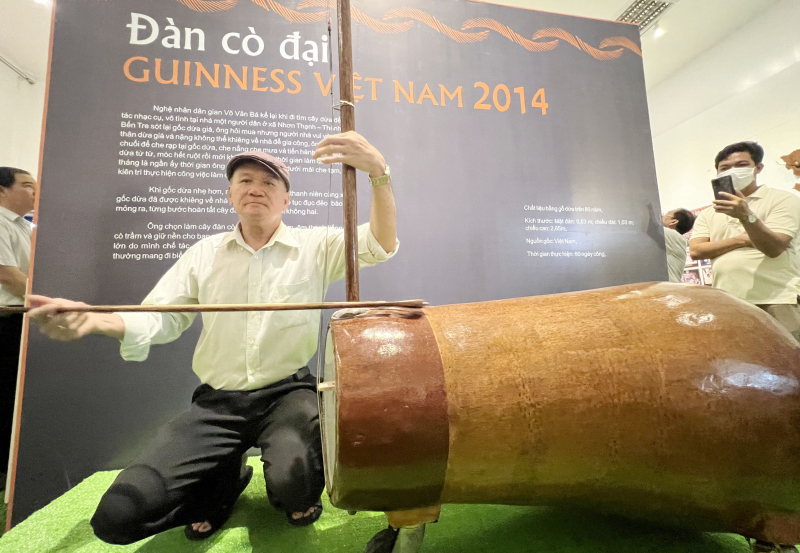 Bến Tre trưng bày chuyên đề “Võ Văn Bá – Người thổi hồn cho cây dừa” -0