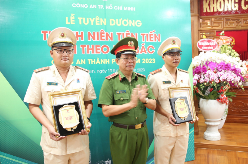 Công an TP Hồ Chí Minh tuyên dương 42 gương “Thanh niên tiên tiến làm theo lời Bác”  -0