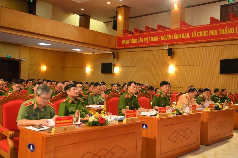 Police units asked to drastically fight criminals with weapons -0