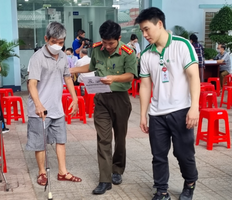 Công an tỉnh Bà Rịa-Vũng Tàu phối hợp tổ chức chương trình khám mắt miễn phí -0