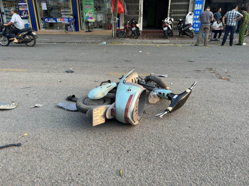 Uống rượu, lái xe gây tai nạn làm 4 người bị thương -1