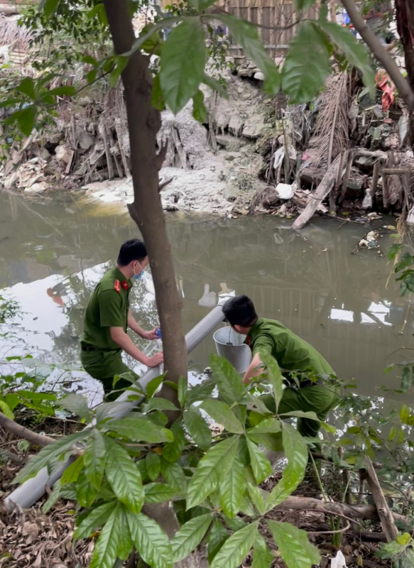 Xử phạt công ty sản xuất thức ăn chăn nuôi xả thải vượt ngưỡng 10 lần -0