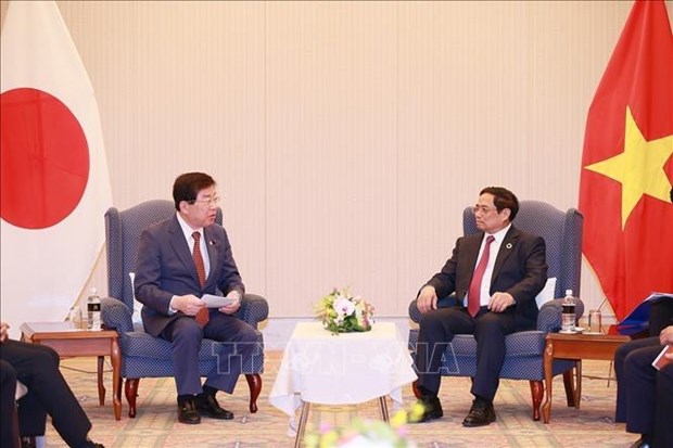 PM receives Japanese parliamentarians in Hiroshima -0