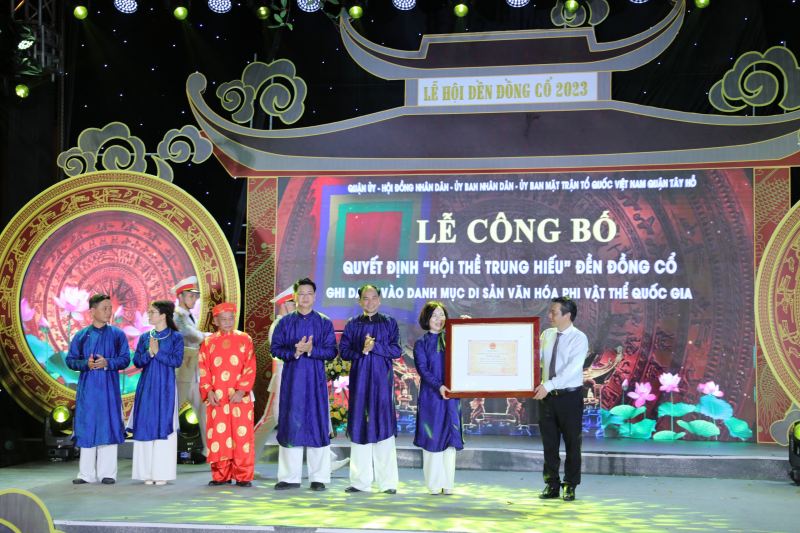 Từng bừng kỷ niệm 995 năm Hội thề Trung hiếu đền Đồng Cổ -0