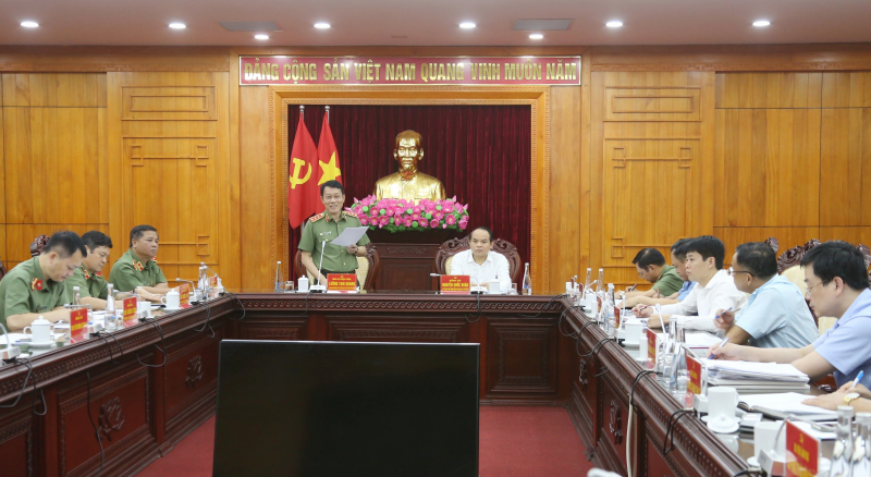 đồng chí thượng tướng lương tam quang, ủy viên trung ương đảng, thứ trưởng bộ công an phát biểu tại buổi làm việc.jpg -0