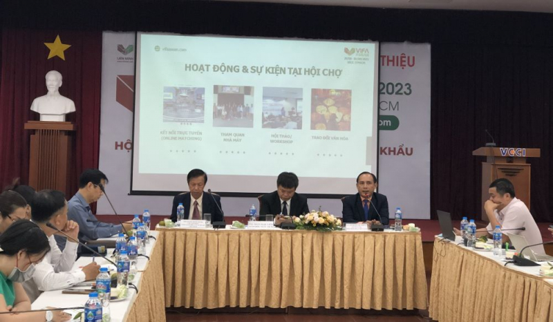 Doanh nghiệp gỗ - mỹ nghệ, xúc tiến thương mại qua Hội chợ Quốc tế -0