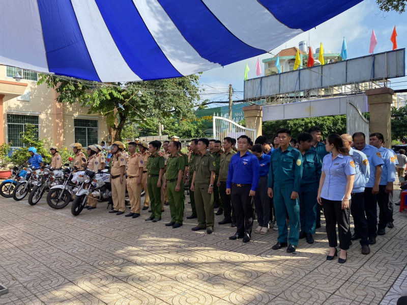 Lập lại TTATGT trên tuyến quốc lộ 50, đoạn qua TP Hồ Chí Minh -0