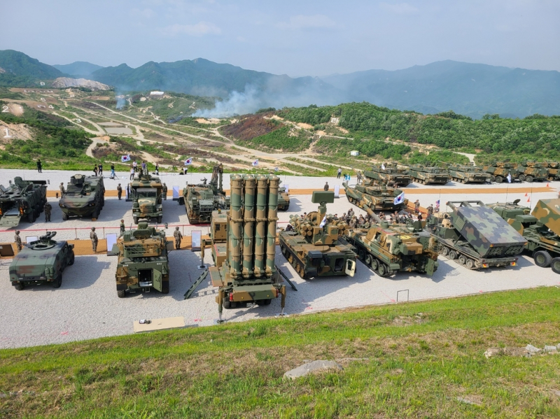 Mỹ-Hàn phô diễn sức mạnh trong cuộc tập trận bắn đạn thật lớn nhất lịch sử -0