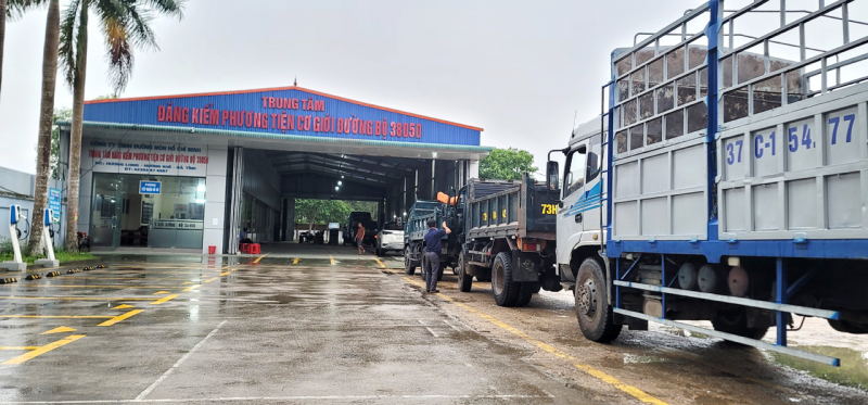 Công an kết luận vụ gara ô tô ghi hóa đơn “phong bì cho đăng kiểm