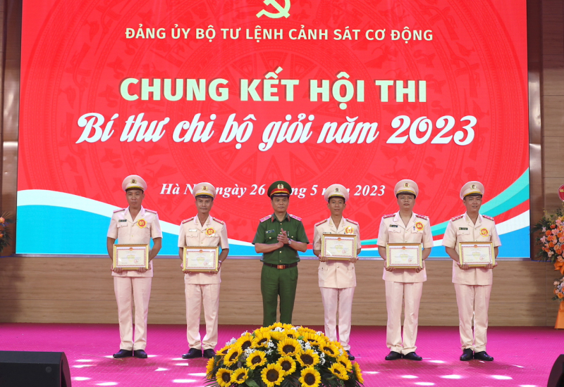 Chung kết Hội thi Bí thư chi bộ giỏi trong Đảng bộ Bộ Tư lệnh CSCĐ với nhiều hình thức phong phú -0