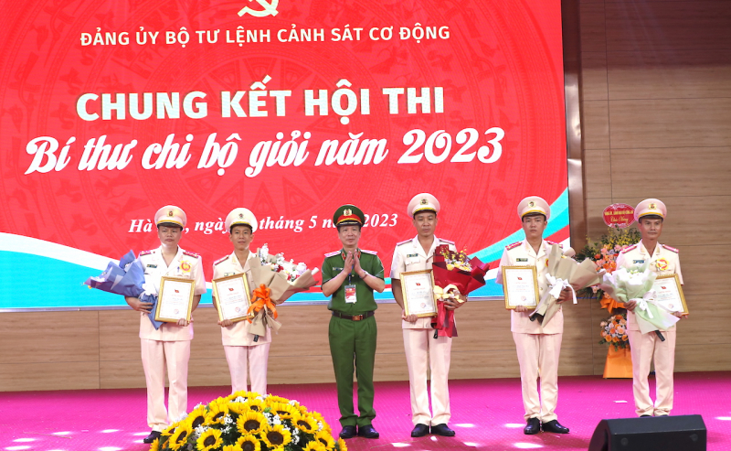 Chung kết Hội thi Bí thư chi bộ giỏi trong Đảng bộ Bộ Tư lệnh CSCĐ với nhiều hình thức phong phú -0