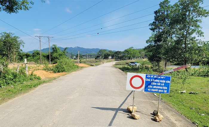 Cần lắm một cây cầu qua tràn Nhồng -0