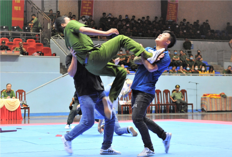 Gần 1.000 chiến sĩ tham dự Hội thi Quân sự, võ thuật cho lực lượng trực tiếp chiến đấu trong CAND -0