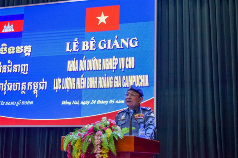 Security College I closes refresher course for Cambodian Royal Gendarmerie officers -0